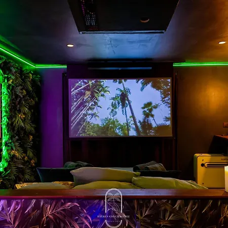 Jungle Balneo/cinema By Hc Hyeres