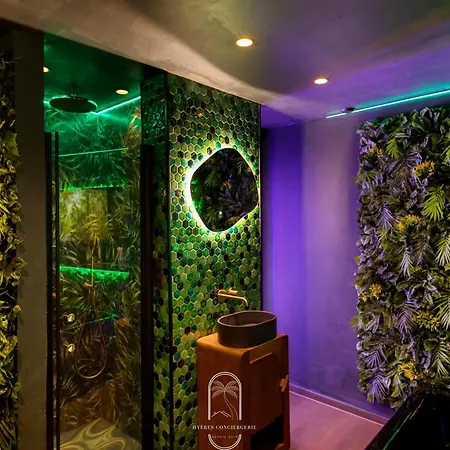 Jungle Balneo/cinema By Hc Apartment *